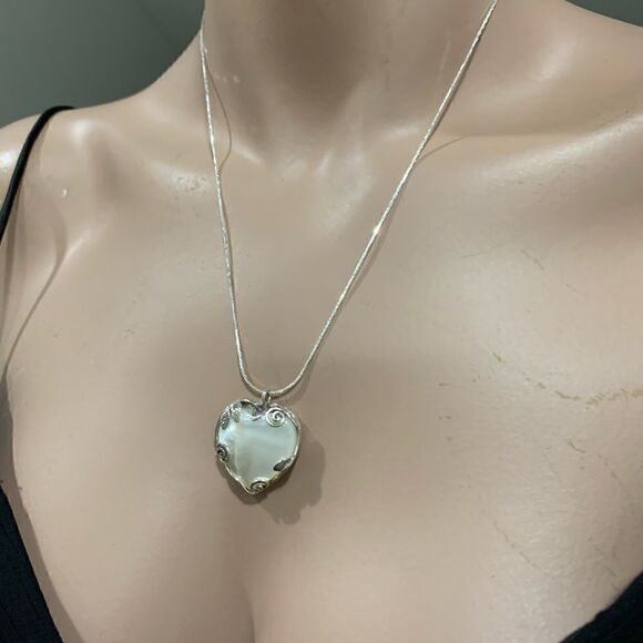 Sterling Silver  Heart Shaped Genuine Mother of Pearl Necklace - Picture 4 of 13